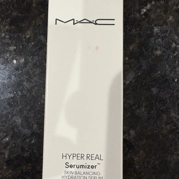 MAC Cosmetics Hyper Real Serumizer - 1.7 oz